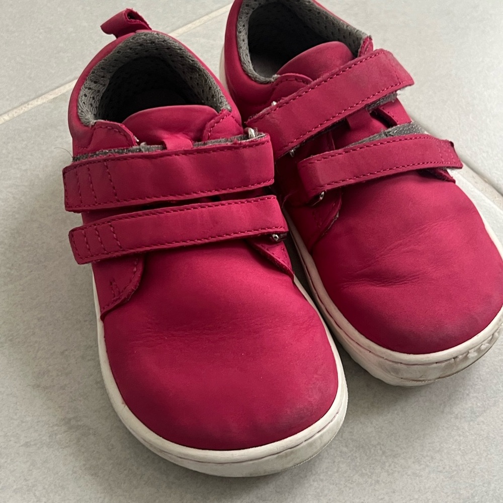 BeLenka Kids wide toe shoe
